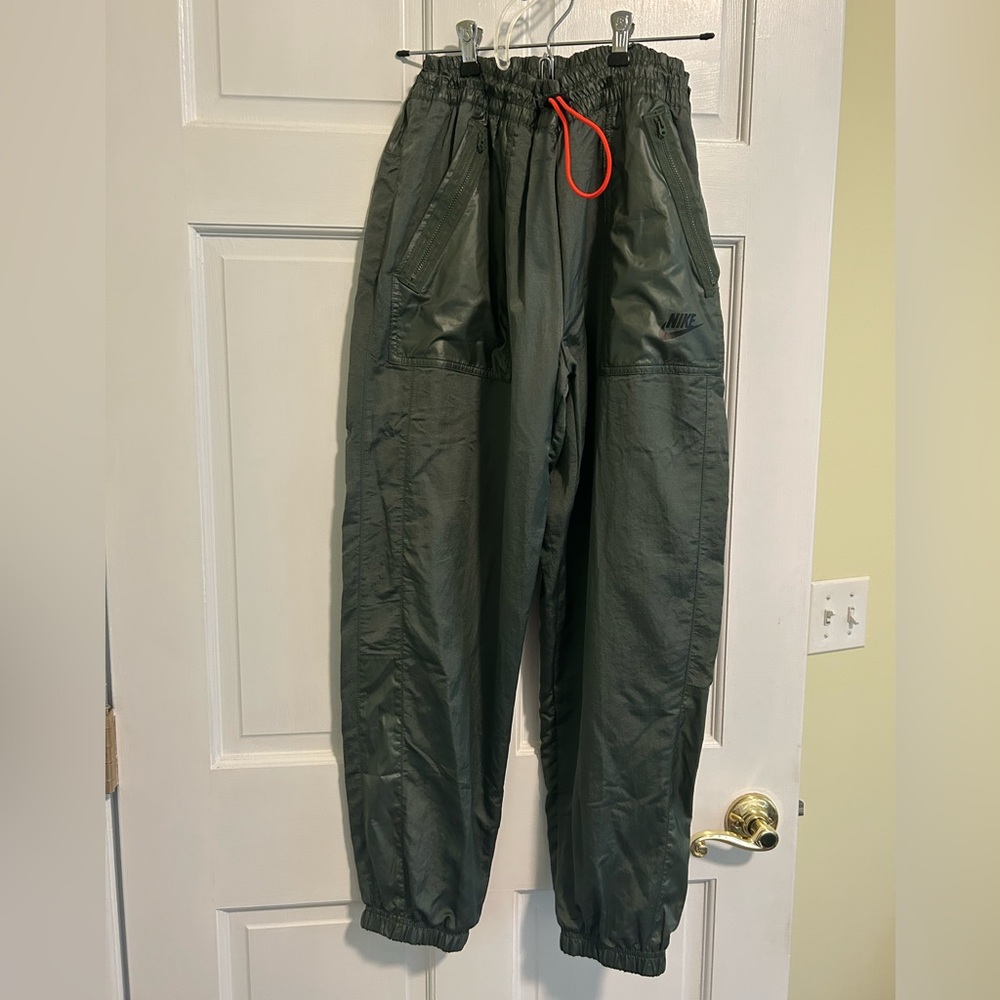 Nike green medium sweatpants